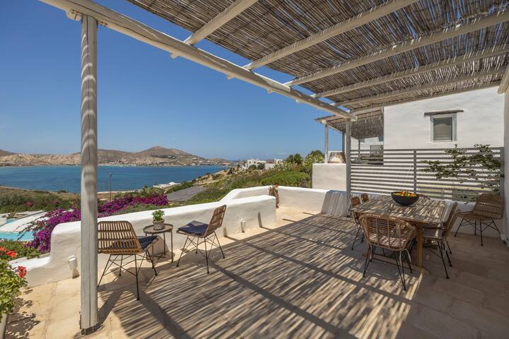 Naousa Bay Views with Pool – Villa Caroline