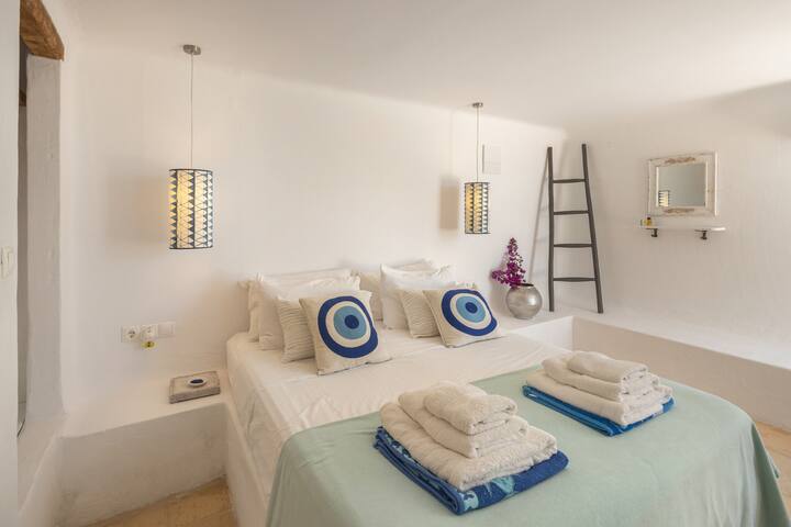 Naousa Bay Views with Pool – Villa Caroline gallery image 4