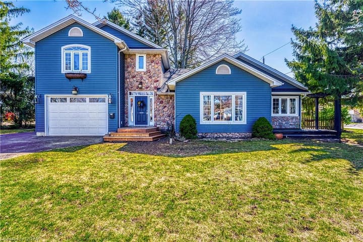 Lakeside Getaway In Bright's Grove - Sarnia