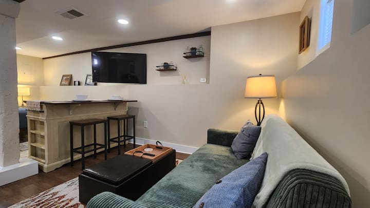 Escape To Historic Astoria & Close To Everything - Astoria