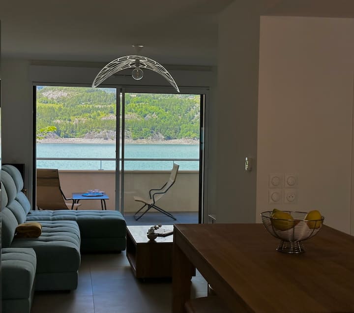 Accès Direct Plage Et Activités Nautiques - Savines-le-Lac