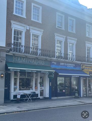 Whole Townhouse in the best area of Nottinghill gallery image 3