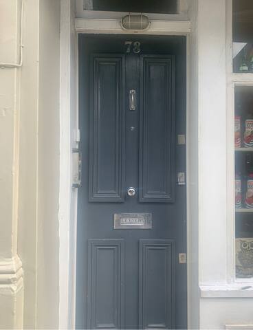 Whole Townhouse in the best area of Nottinghill gallery image 4