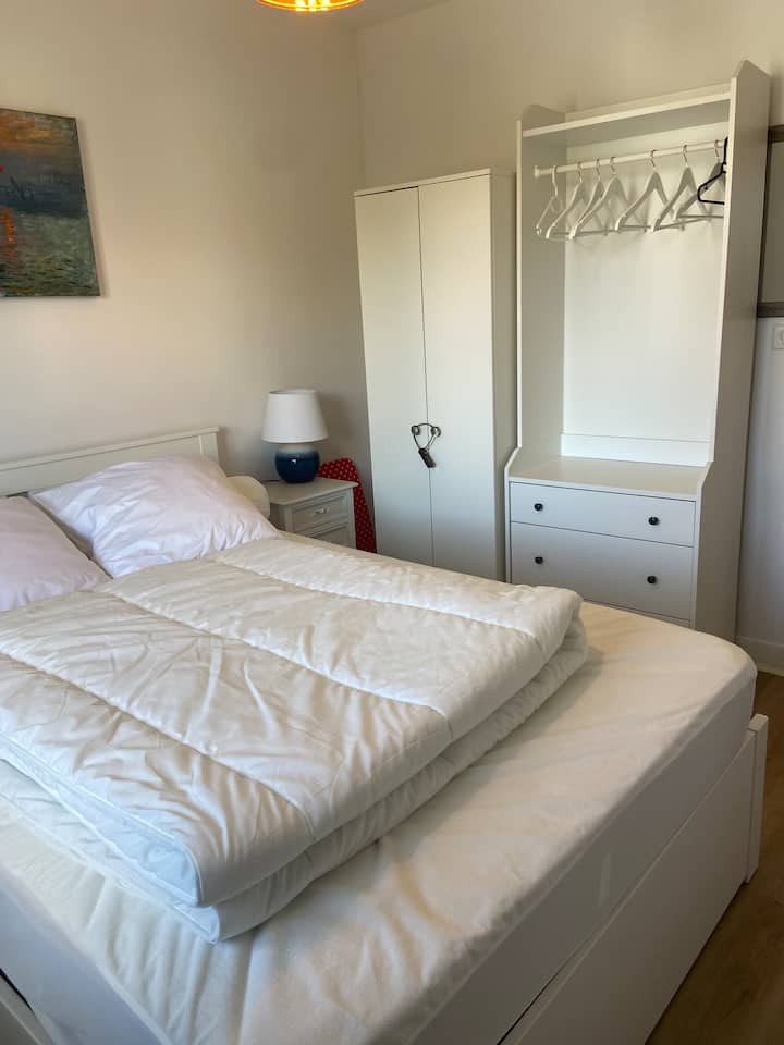 Chambre et rangements 