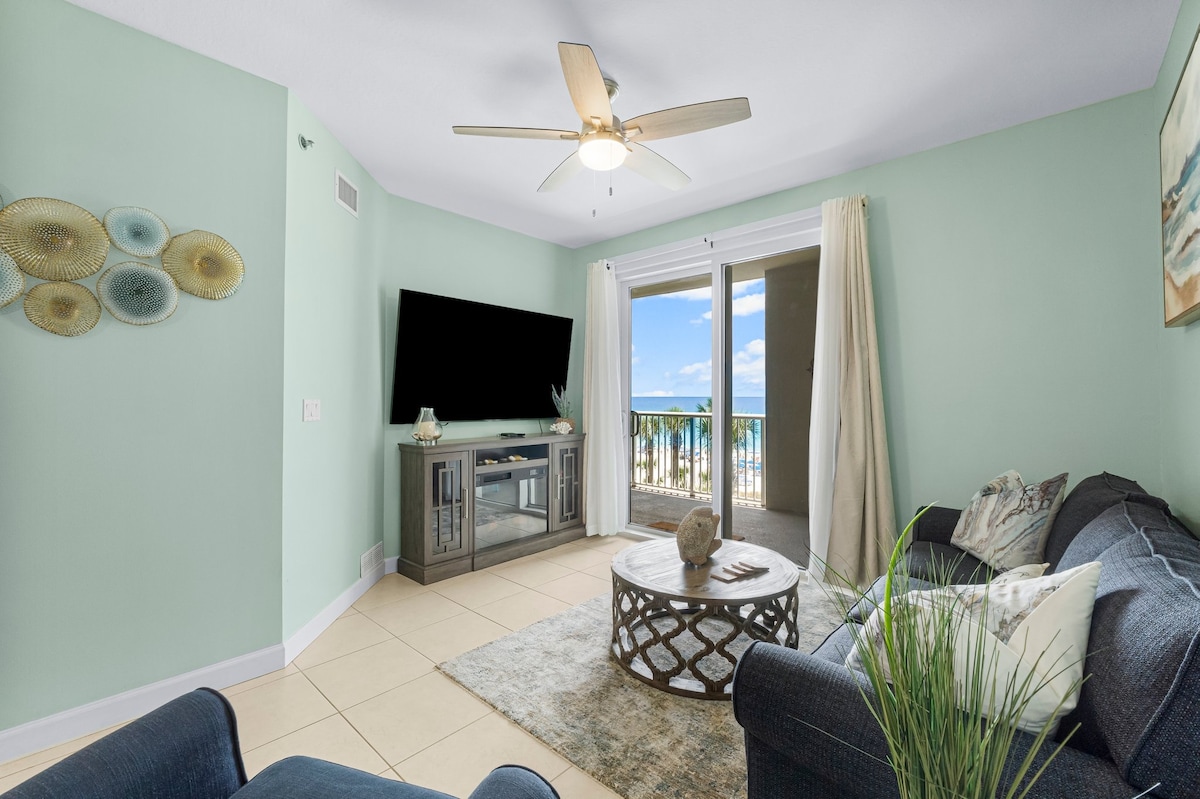 Popular Airbnb listing: Grand Panama Resort Beachfront Pet Friendly in Panama City Beach