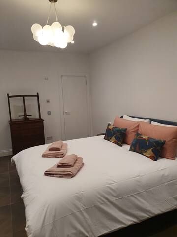 Peaceful New Town Garden Flat gallery image 2