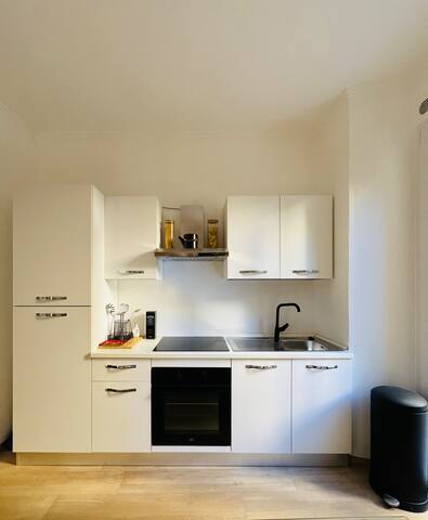 Al No60 gallery image 2