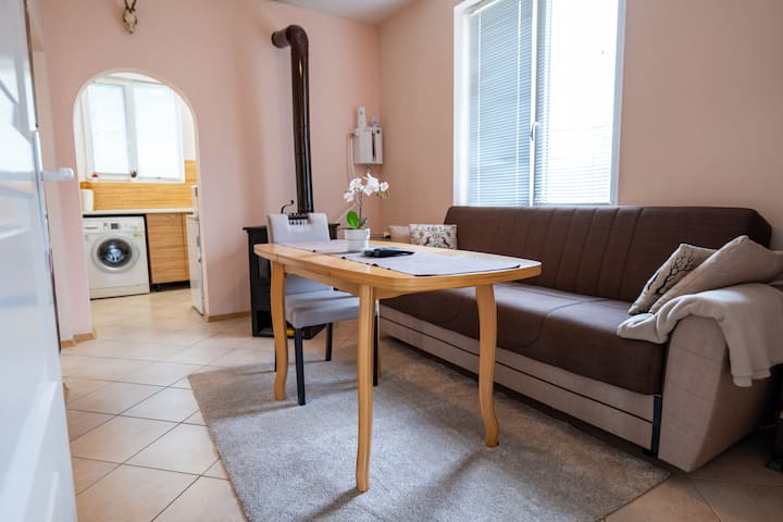Neat Family House With Hot Tub, Yard & Views - Bolgarija