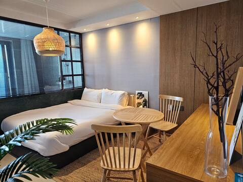 Incheon Bridge High-rise Suite Jacuzzi Bathtub_Incheon Airport 15 minutes_[Room F]