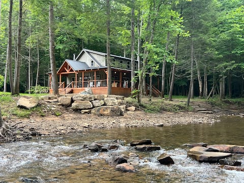 Jump-rock River cabin