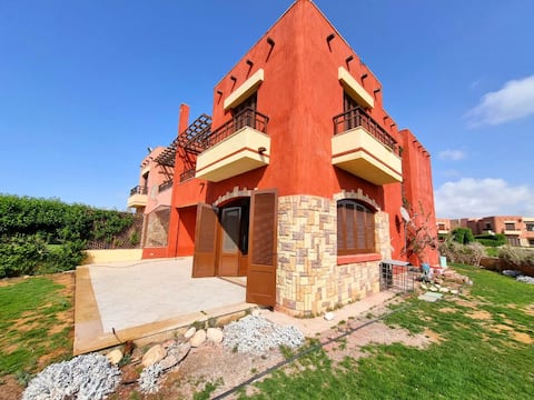 Family villa - pool and sea view
