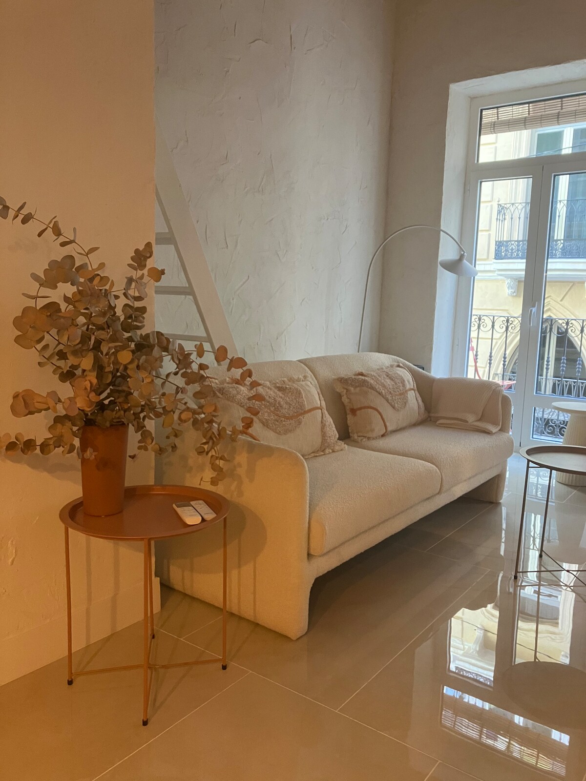 Propiedad de Airbnb exitosa: Casa de Marigold, your luxury stay. en Alacant / Alicante