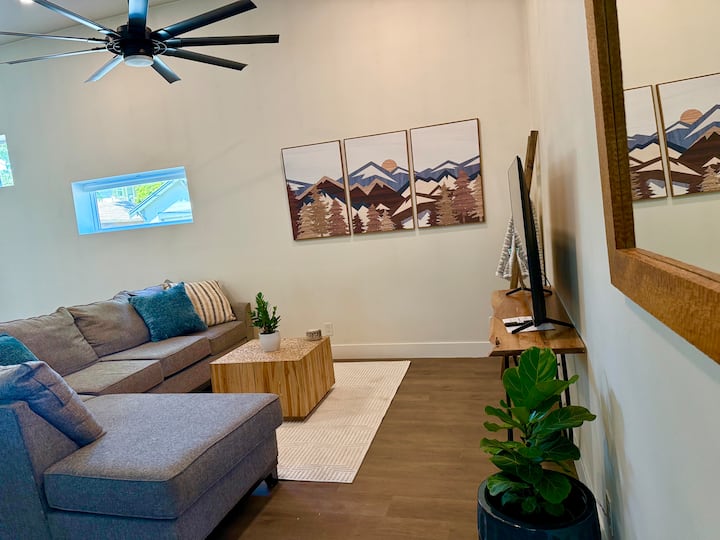 Cozy Delux Xl Flat, King Bed, Pet Friendly - Citrus Heights, CA