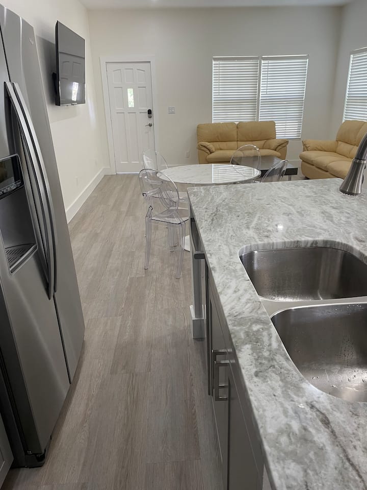 Winter Garden 2 Bedrooms/2 Bath Home (Downtown) - Winter Garden, FL