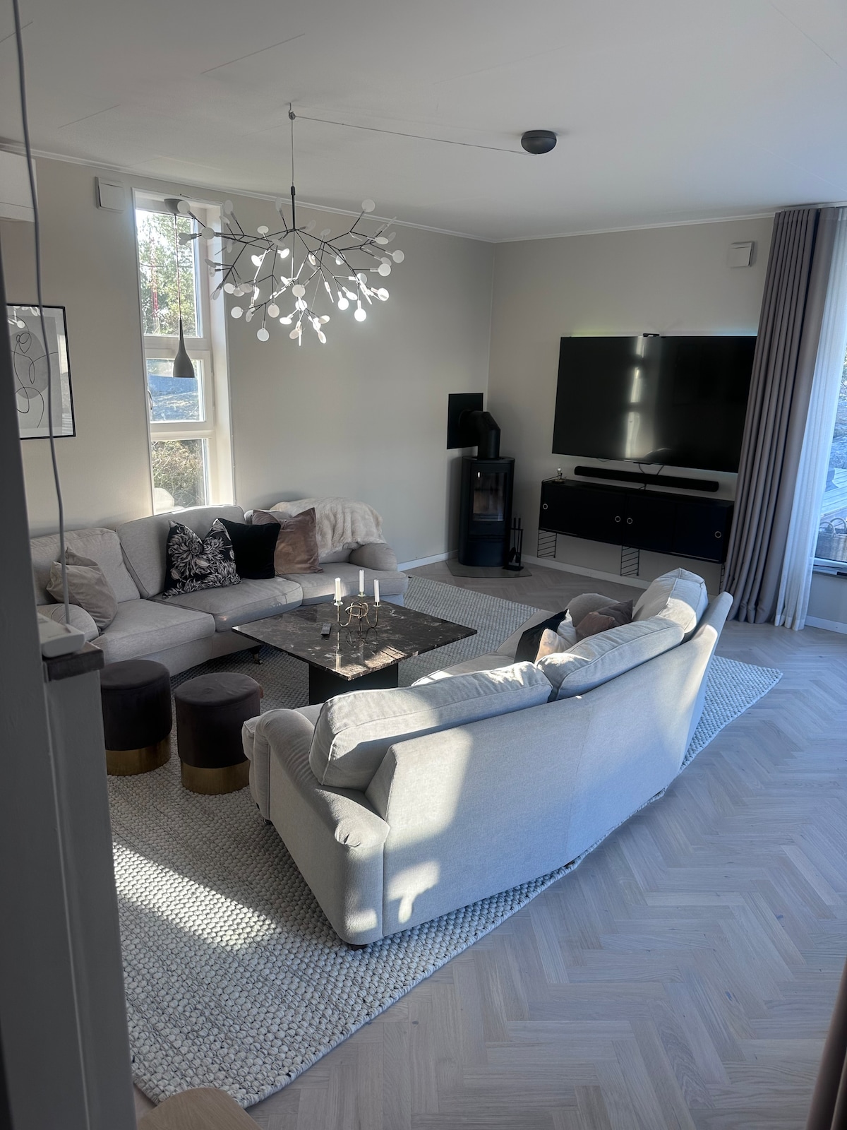 Accommodation in Värmdö with pool, jacuzzi & nature