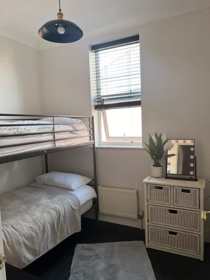 Spálňa 2, pohodlné, priestranné poschodové postele.