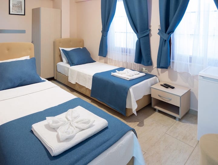 Begonvil Otel Standart Double Veya İKi Tek Yataklı - Bozcaada