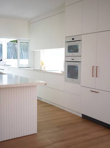 Family oasis- Northern Beaches gallery image 4