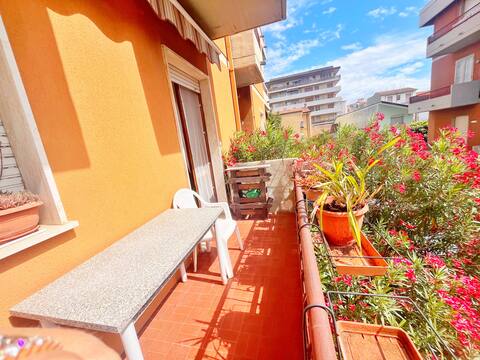 ECO DEL MARE with parking space in a great location!