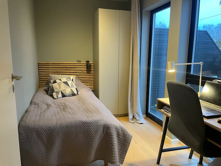 საძინებელი 4