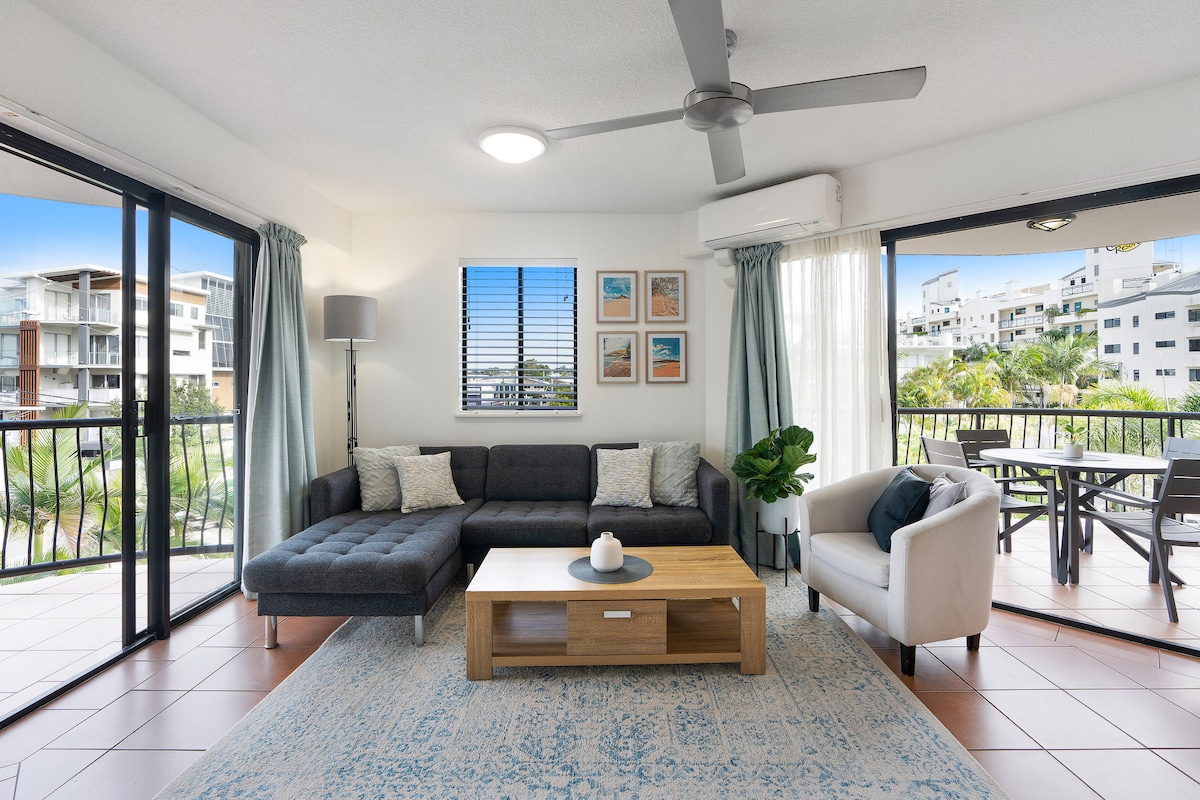 Popular Airbnb listing: Coastal Retreat in Mooloolaba - 2 Bedroom Unit in Mooloolaba