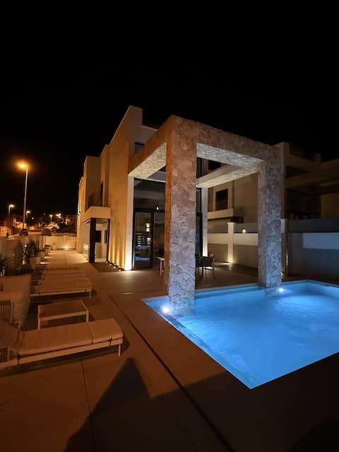 Luxury Villa with private pool