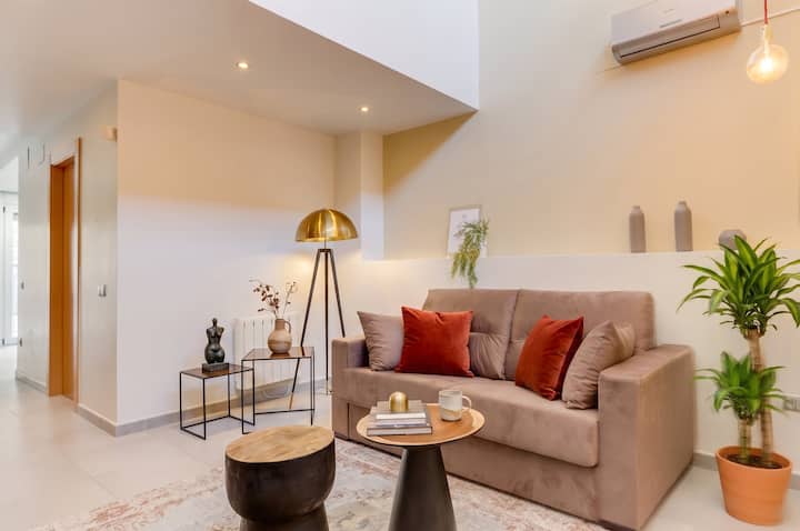 Nice Groupflat 11-bedr For 23ppl Sants Stn Nearby! - Castelldefels