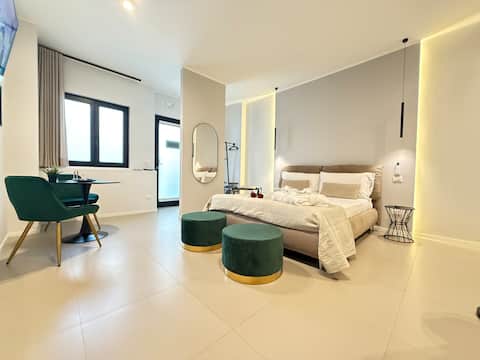 Top Airbnb: Luxury Apartment - Suite Cavour Jacuzzi - Central a Bari