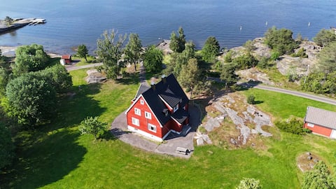 Great classic beachfront villa