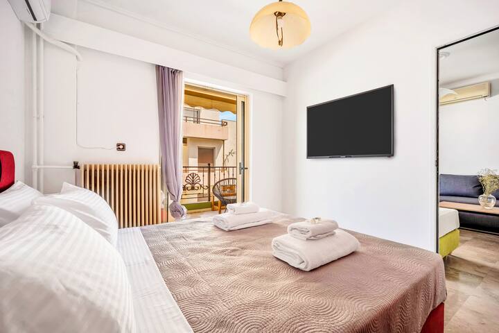 Sunny 3bd cozy flat spectacular Acropolis view gallery image 5