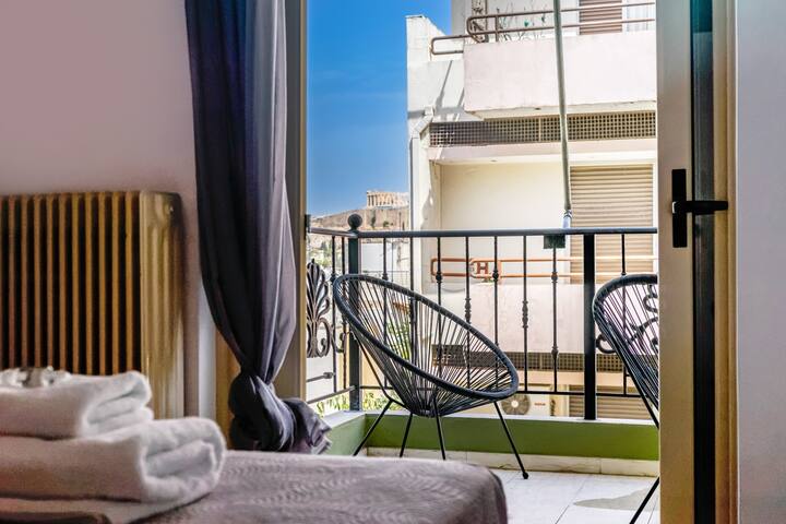 Sunny 3bd cozy flat spectacular Acropolis view gallery image 3