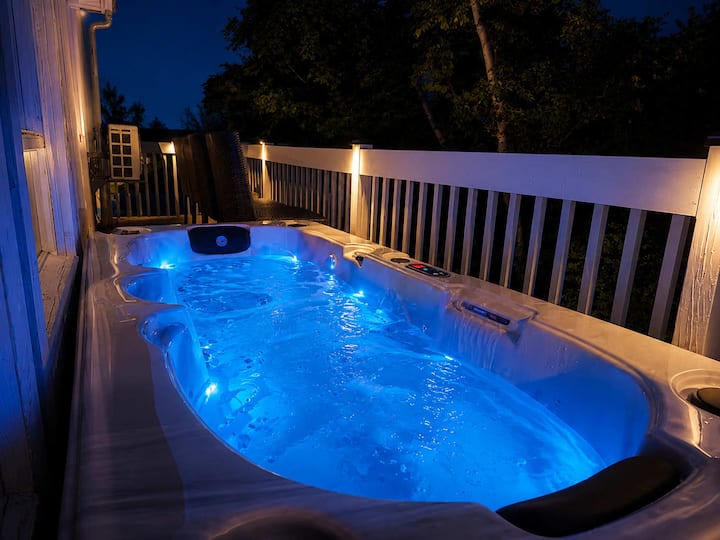 Spa Privé & Terrasse | 2 Stationnements | Borne Ve - Quebec City
