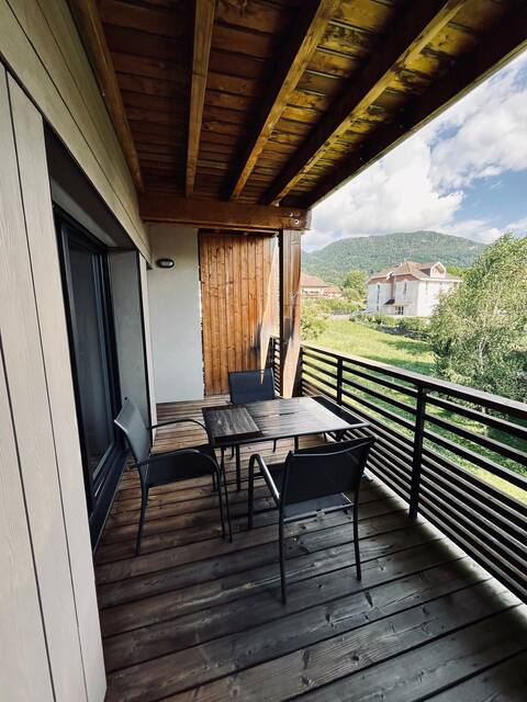 Apartment at the foot of the mountains