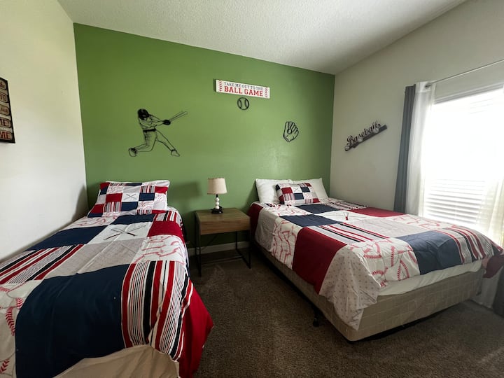 寝室2 -フルサイズベッドとシングルベッド 