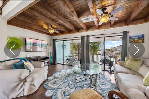 Top performing Airbnb: Island cottage home beautiful waterfront views in Naples / Marco Island