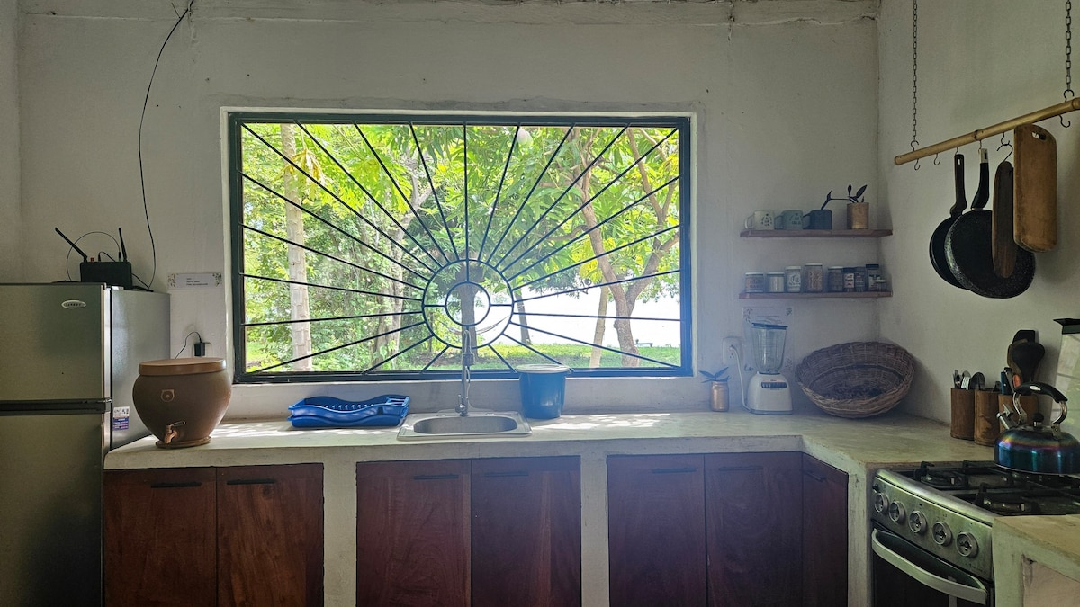 Seed: Lake front eco tiny home - Tiny houses for Rent in Managua, Managua, Nicaragua