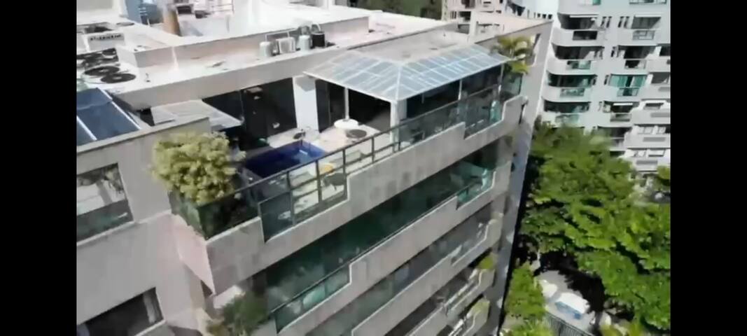 Penthouse w/ Private Pool. Wonderful and Spacious gallery image 5