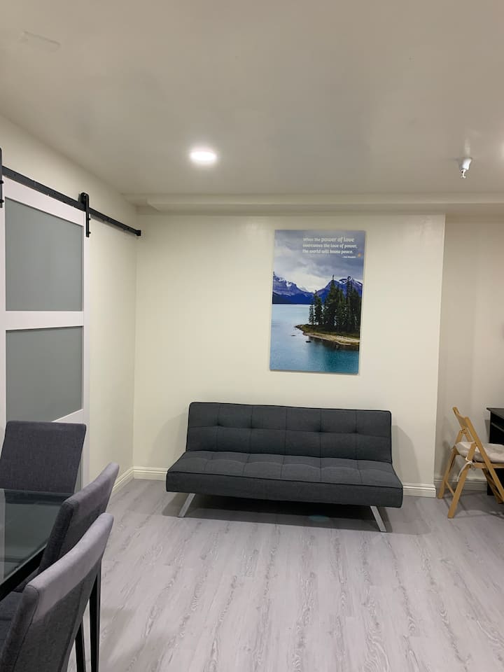 Beautifully A Brand New House. - Santa Monica, CA
