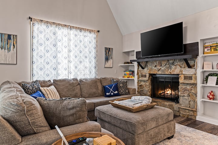 Mulligan Retreat | Cottage At Treasure Lake - Treasure Lake, DuBois