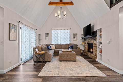 Mulligan Retreat | Cottage at Treasure Lake