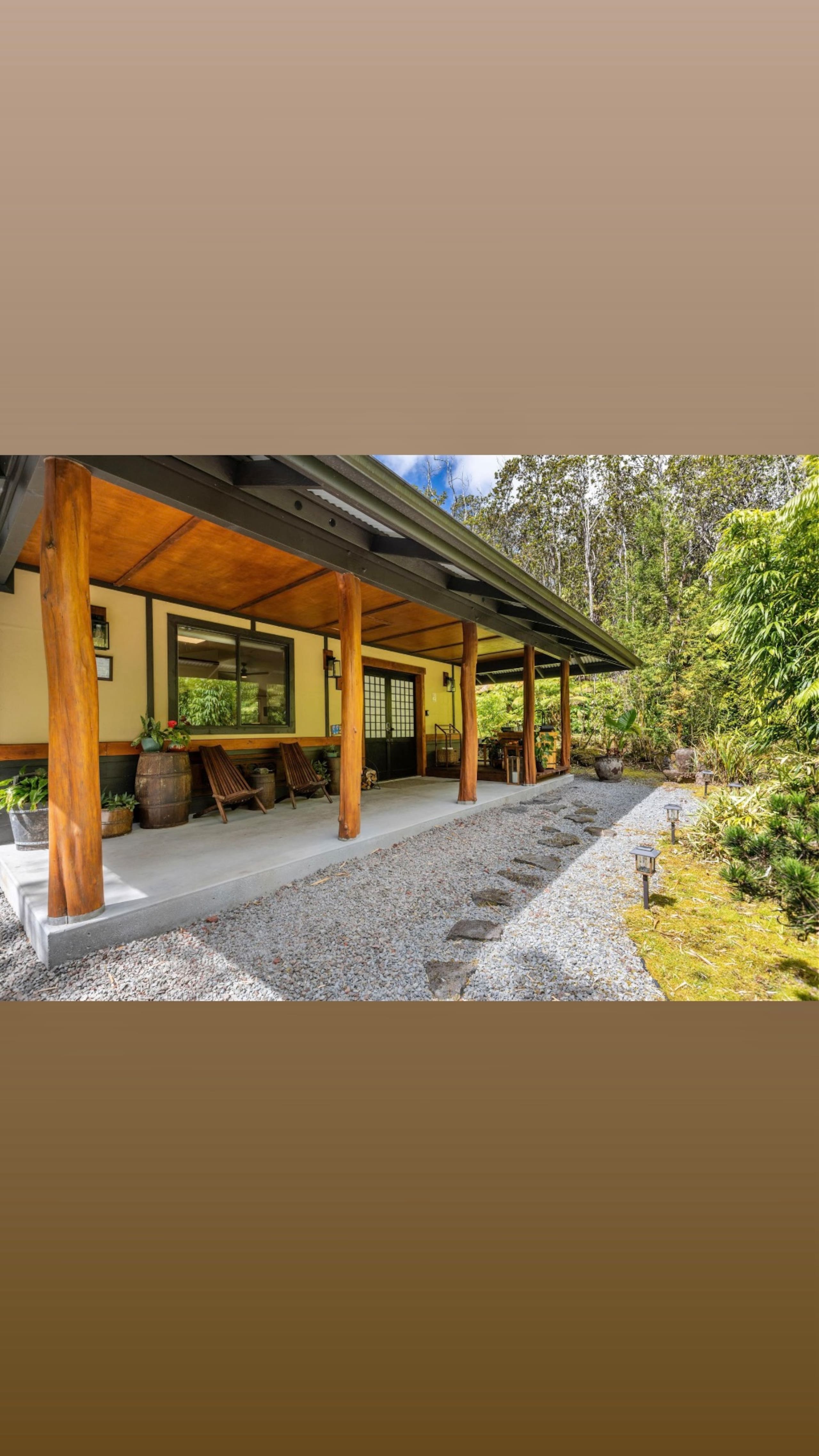 Volcano Tea House Cottage-SpaBath-HotTub-FirePlace - Image 43