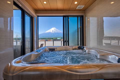 Newly built villa with jacuzzi for a luxurious time at the foot of Mt. Fuji!