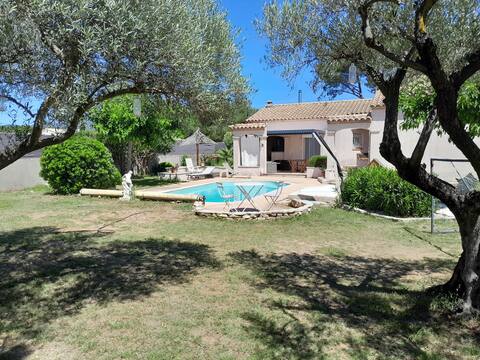detached house rental - pool