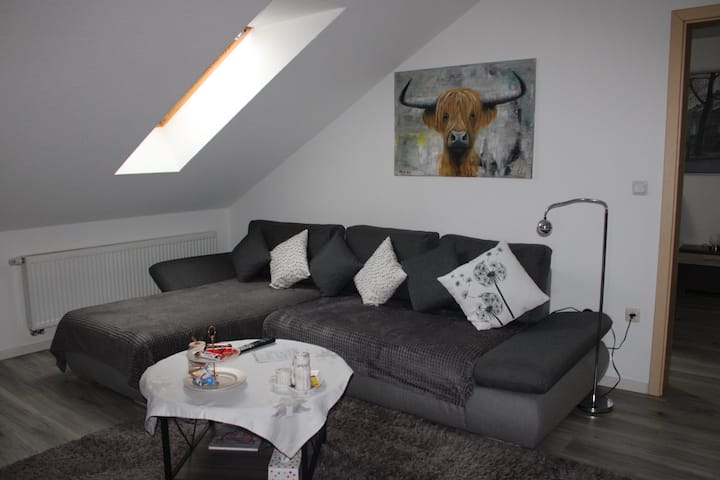 Gemütliche Dachgeschoss- Ferienwohnung Im Grünen - Sundern