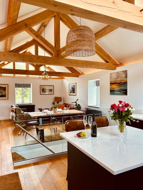 Top Airbnb: The Nook - Luxury Barn in South Devon in Newton And Noss