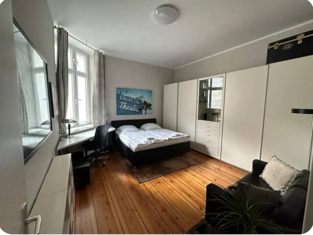 Luxury apartment in the center gallery image 3