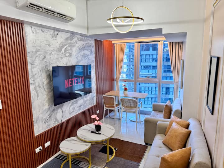 Bgc Uptown Cozy 3br With Bathtub & Washer + Dryer - Makati