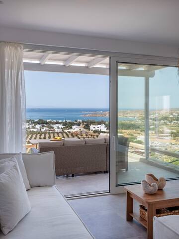 Parosdise Luxury Suite gallery image 5