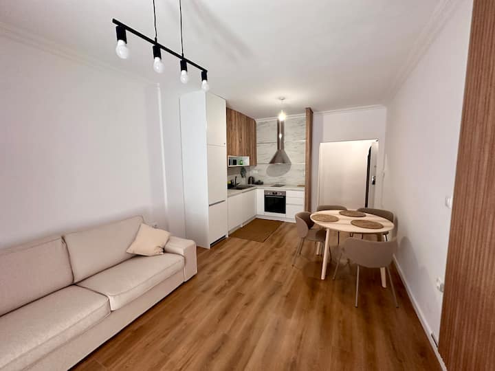 Teta’s Place: Minimal And Modern Apartment - Thessaloniki Airport Makedonia (SKG)
