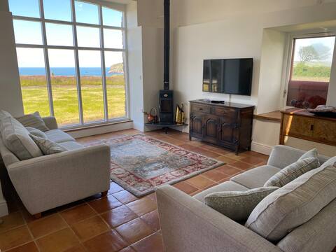 Top performing Airbnb: West Dairy Newport, Pembrokeshire - Sea views in Newport